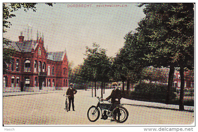 31Dordrecht, Beverwijcksplein  1907 (links Onder Twee Vouwen En Rechts Onder Een Kleine Vouw) - Dordrecht