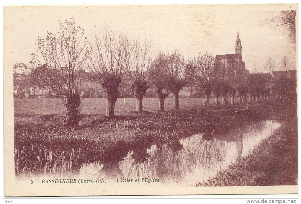 44  BASSE  INDRE    L ETIER  ET    L  EGLISE - Basse-Indre