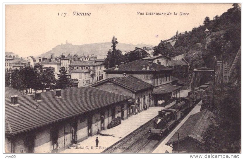 Vienne Vue Intérieure De La Gare - Vienne