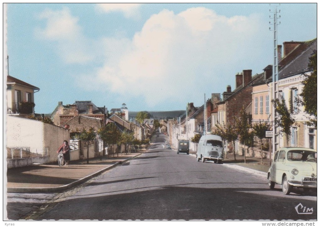 Cpsm  10X15 MARLE SUR SERRE (02) Faubourg St Nicolas ( Auto Et Camionnette Années 60) - Autres & Non Classés