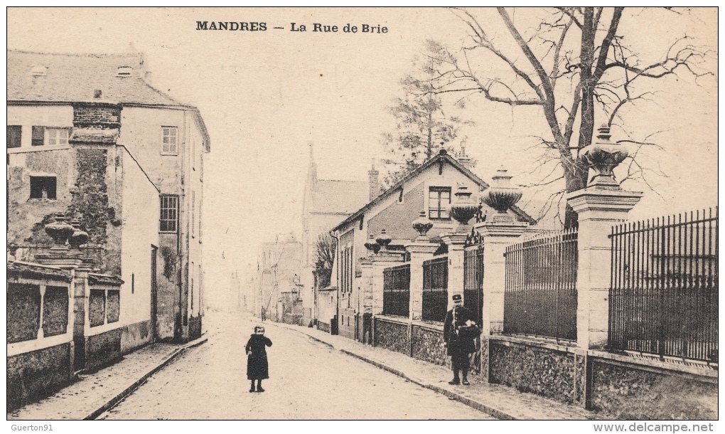 ( CPA 94 )  MANDRES  /  La Rue De Brie - - Mandres Les Roses