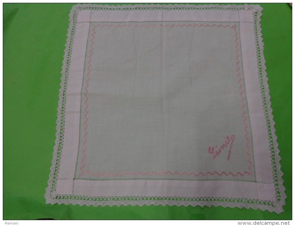 Mouchoir MONOGRAMME LEONIE - Handkerchiefs