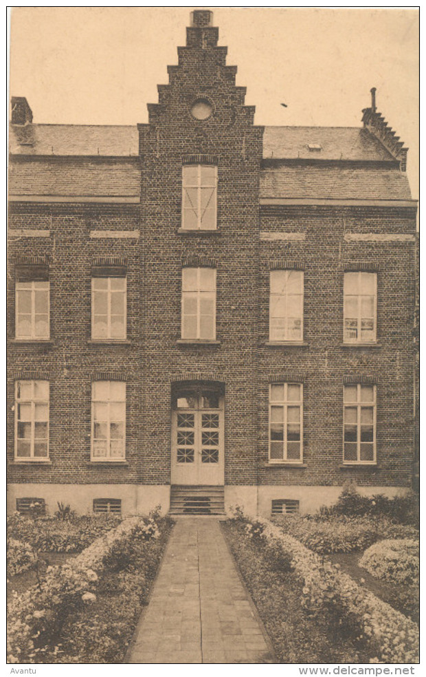 GROTENBERGE / ZOTTEGEM / KOSTSCHOOL ST FRANSICUS VAN ASSISIE / VOORGEVEL - Zottegem