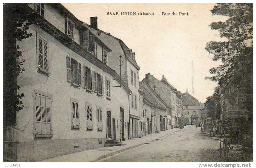 CPA - SARRE-UNION (67) - Aspect De La Rue Du Pont En 1927 - Sarre-Union