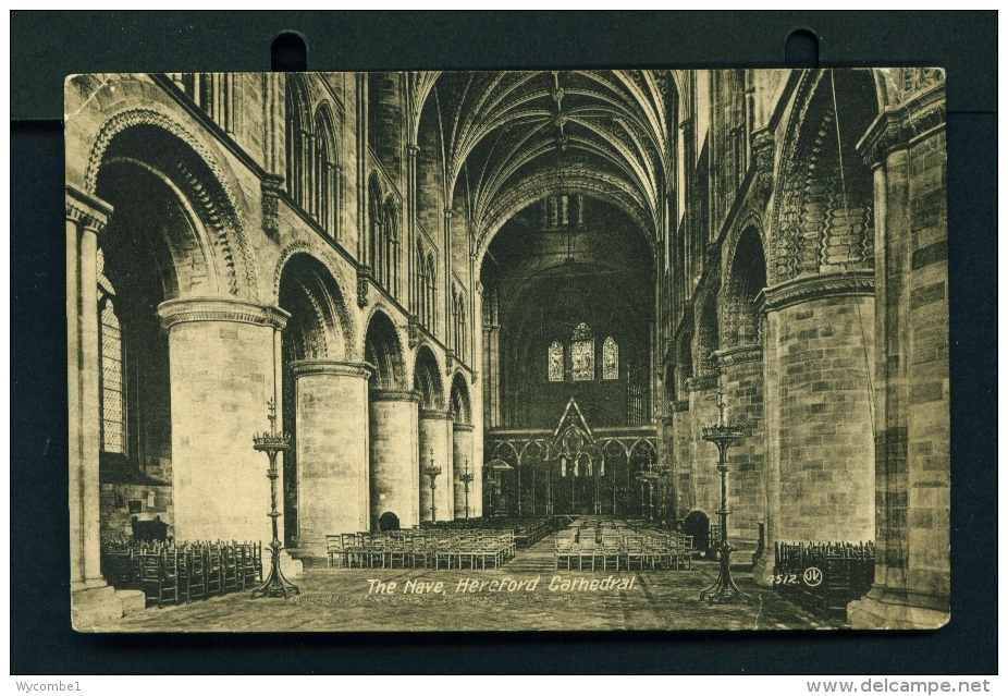 ENGLAND  -  Hereford Cathedral  The Nave Used Vintage Postcard As Scans - Herefordshire