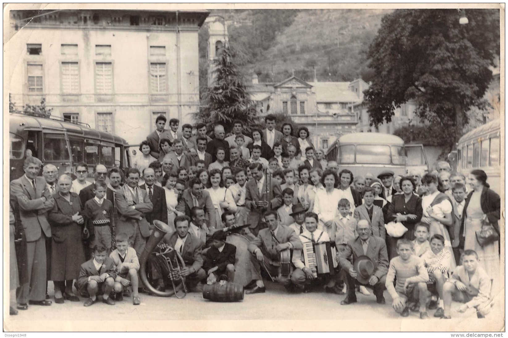 05286 "FRASSINELLO MONFERRATO (AL) - GITA TURISTICA AL SANTUARIO DI SAVONA - 1957" ANIMATA. FOTOGRAFIA ORIGINALE - Persone Anonimi