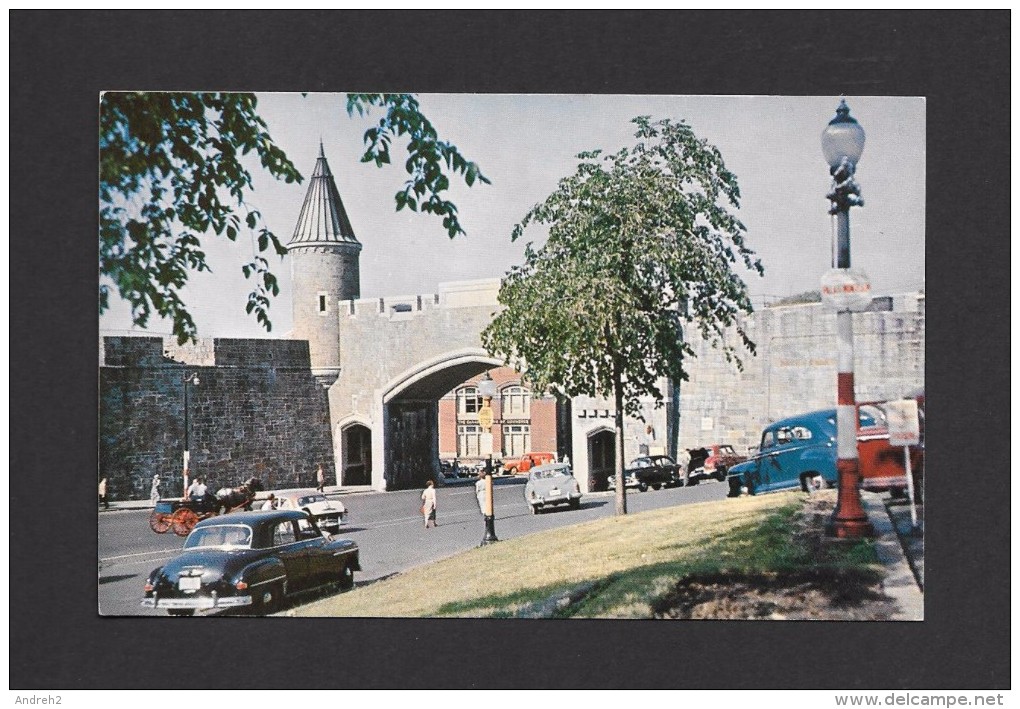 QUÉBEC - VILLE DE QUÉBEC - PORTE ST JEAN - BELLES VOITURES - PHOTO PAR S.J. HAYWARD - Québec – Les Portes