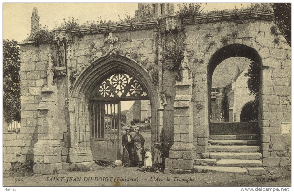 SAINT-JEAN-DU-DOIGT - D 29 - L´Arc De Triomphe - Saint-Jean-du-Doigt