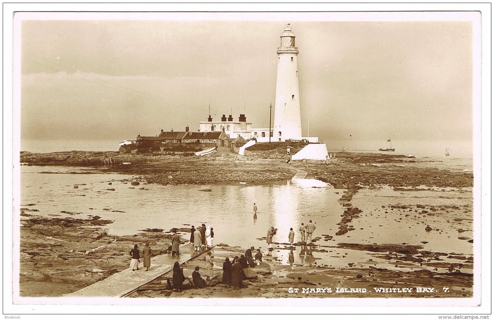 RB 1087 -  Bamforth Real Photo Postcard - St Mary's Island &amp; Lighthouse - Whitley Bay Northumberland - Autres & Non Classés