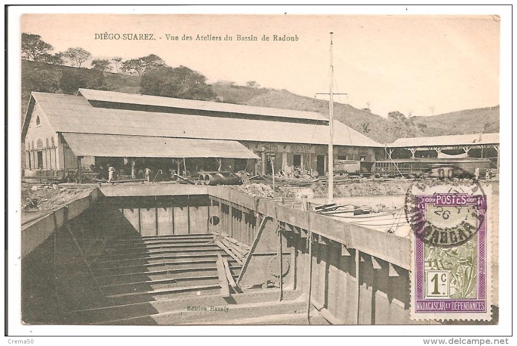 MADAGASCAR - Diégo Suarez - Vue Des Ateliers Du Bassin De Radoub - Madagascar