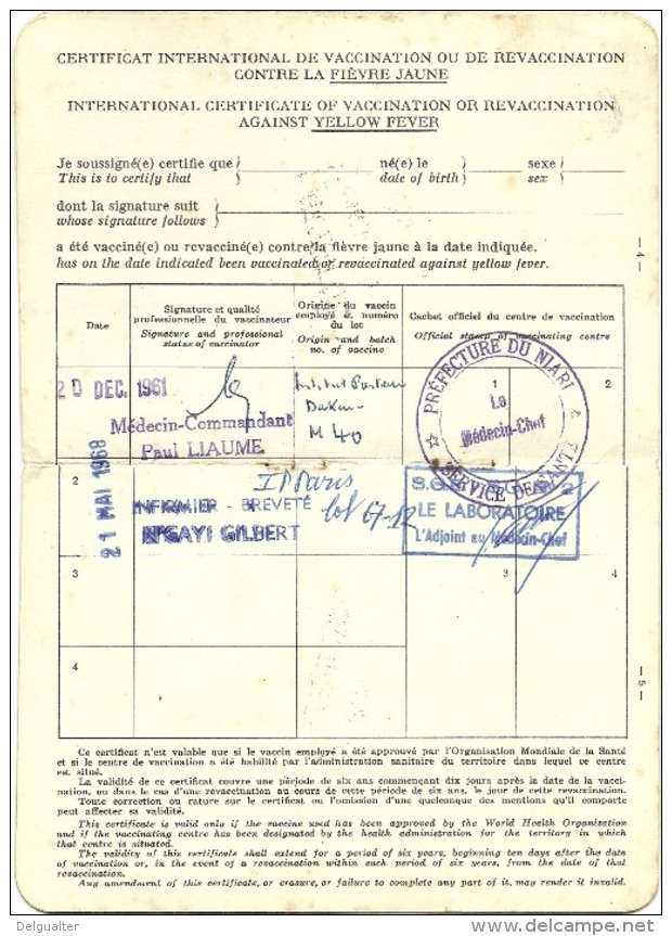 Certificats Internationaux De Vaccination - Carnet Offert Par  Air France - 1961 - 1965 - 1968 - Carimbos Do Congo... - Historische Documenten