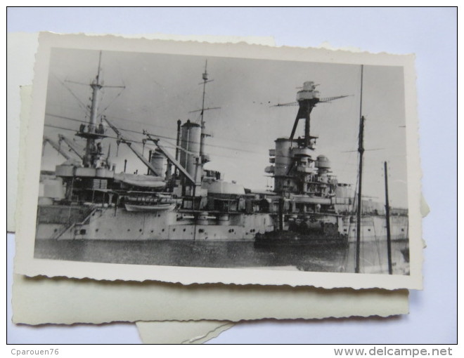 Ww2  Bombardement De La Flotte Par Les Anglais Bateau  . à Identifier  . Vichy Pétain 2 Eme Guerre - Guerre, Militaire