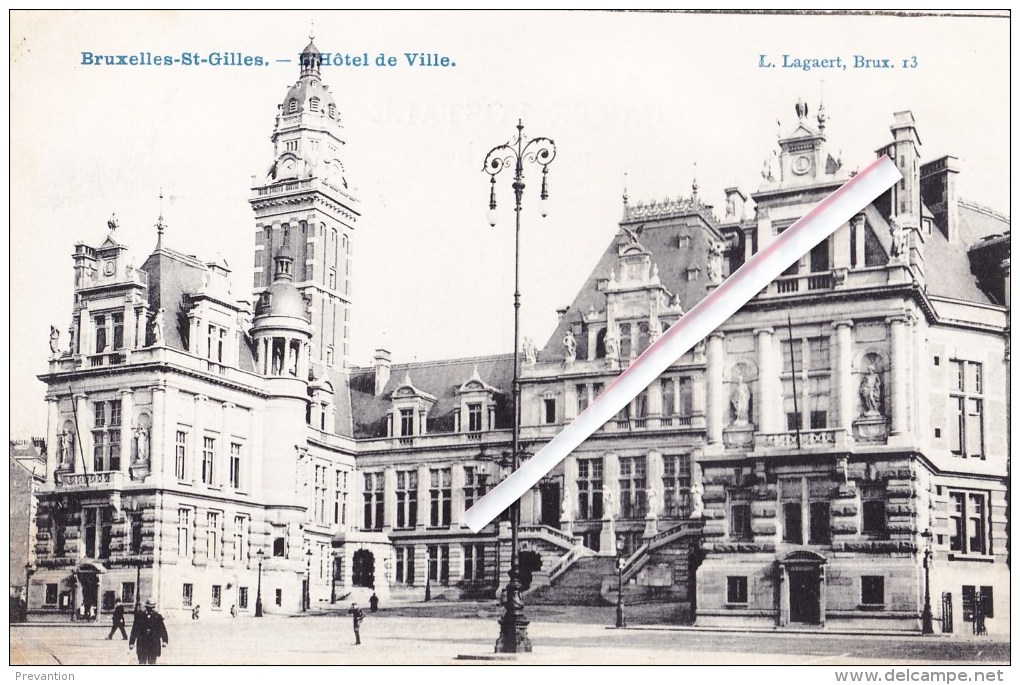 SAINT GILLES - L'Hôtel De Ville - Super Carte  Envoyée à Laure Bragard 14, Rue Du Séminaire à Namur - St-Gilles - St-Gillis