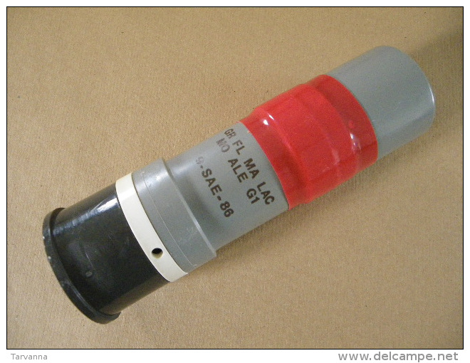 Grenade Lacrymogène Modèle G1 Inerte Avec Son Dispositif De Retard Pour Le Tir à 50 Mètres. - Equipement