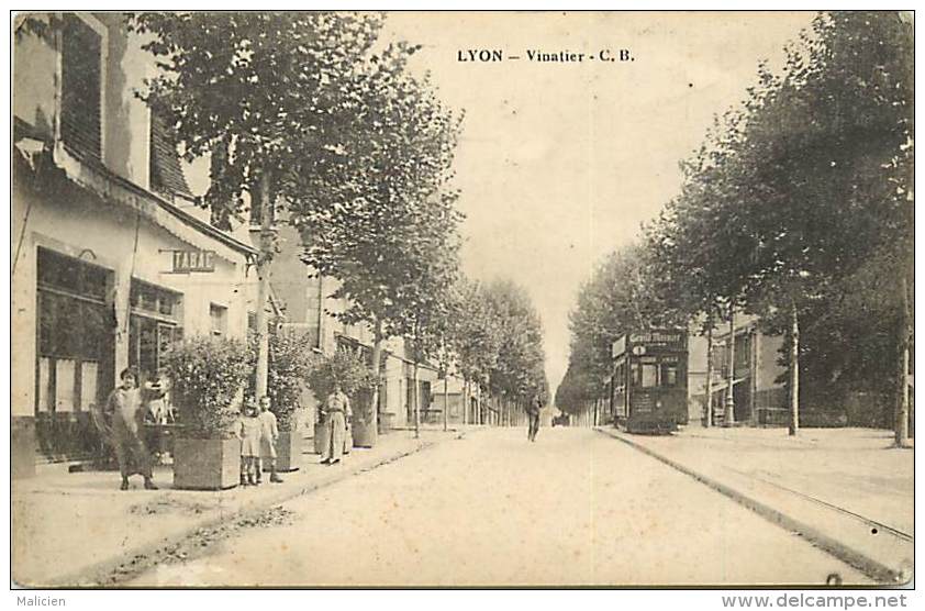 - Rhone -ref-887- Lyon - Vinatier - Tabac - Tabacs - Tramway - Tramways - Publicite Grand Marnier - Publicites - Alcool - Autres & Non Classés