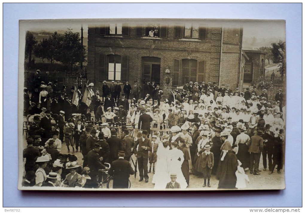 Carte-photo REMY (60) -  BOUQUET PROVINCIAL - 30 Mai 1935  - Tir à L´arc  - Parade Devant La Gare - Tir à L'Arc