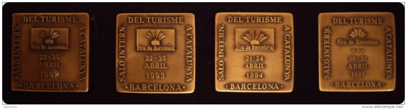 ESPAÑA. ESTUCHE 4 MEDALLAS CONMEMORATIVAS MONUMENTOS DE BARCELONA. 1.992 A 1.995. SPAIN. ESPAGNA - Profesionales/De Sociedad