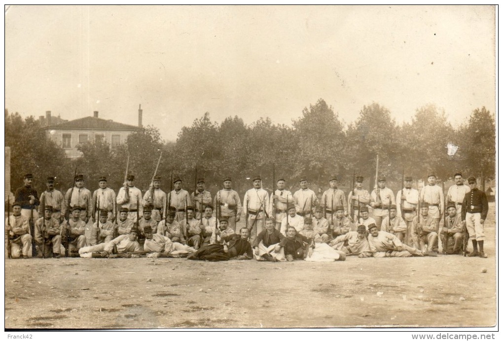 Carte Photo D'un Groupe De Soldats Avec Zouaves - Regiments