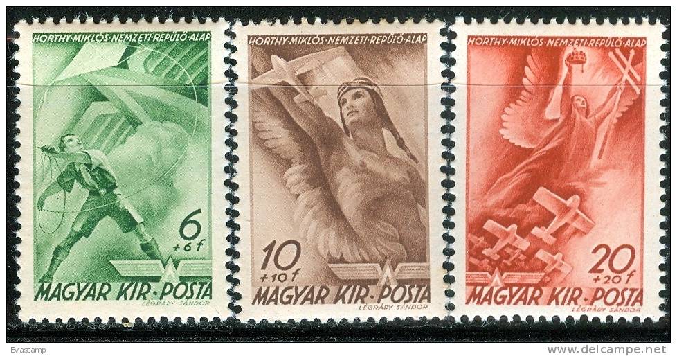 HUNGARY - 1940. Horthy National Aviation Fund I.  MNH!! Mi 623-625. - Unused Stamps