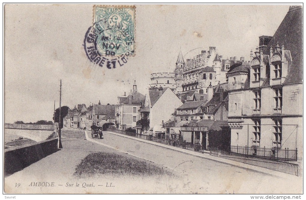 AMBOISE. - Sur Le Quai - Amboise