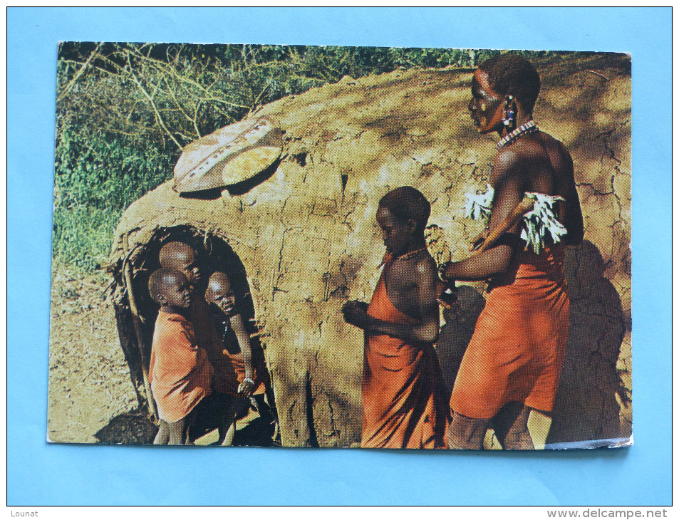 KENYA - MASAI Family - Photo By Dino Sassi (costumes, Coiffes) - Kenya