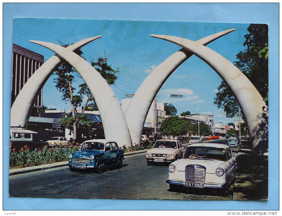 KENYA - MOMBASA -Tusks Kilindini Road - Photo By Dino Sassi (automobiles, Cars) - Kenya
