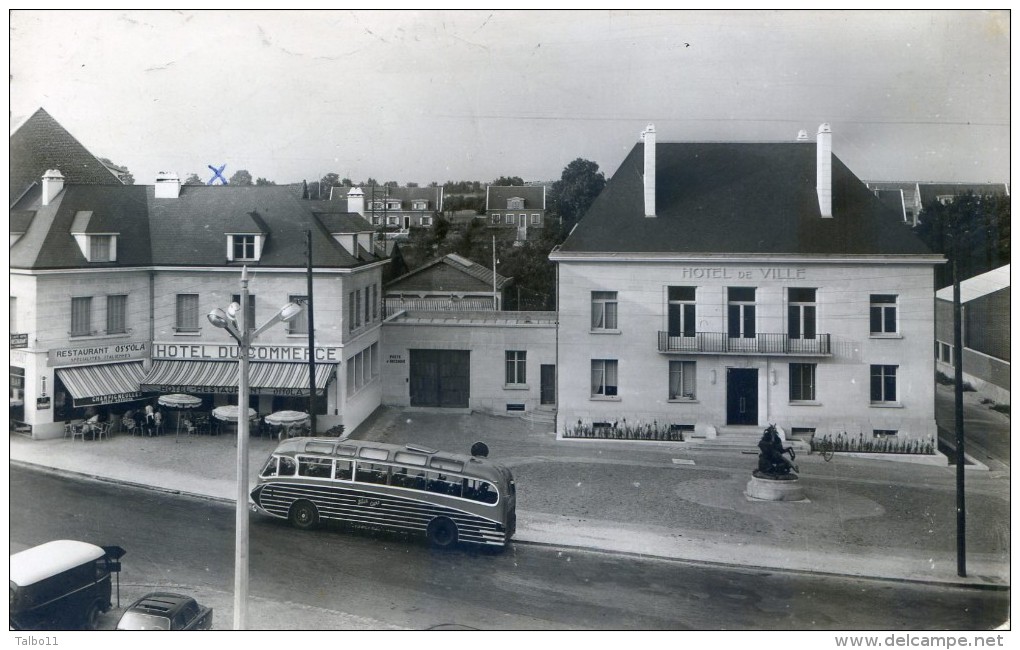 Breteuil Sur Noye - La Mairie - Bus (Blue Car) - Breteuil