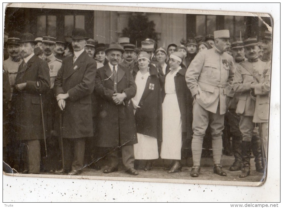 LUDWIGSBURG EGOLSHEIM CARTE PHOTO GROUPE DE PRISONNIER FRANCAIS INFIRIMIERES A LA CROIX ROUGE - Ludwigsburg