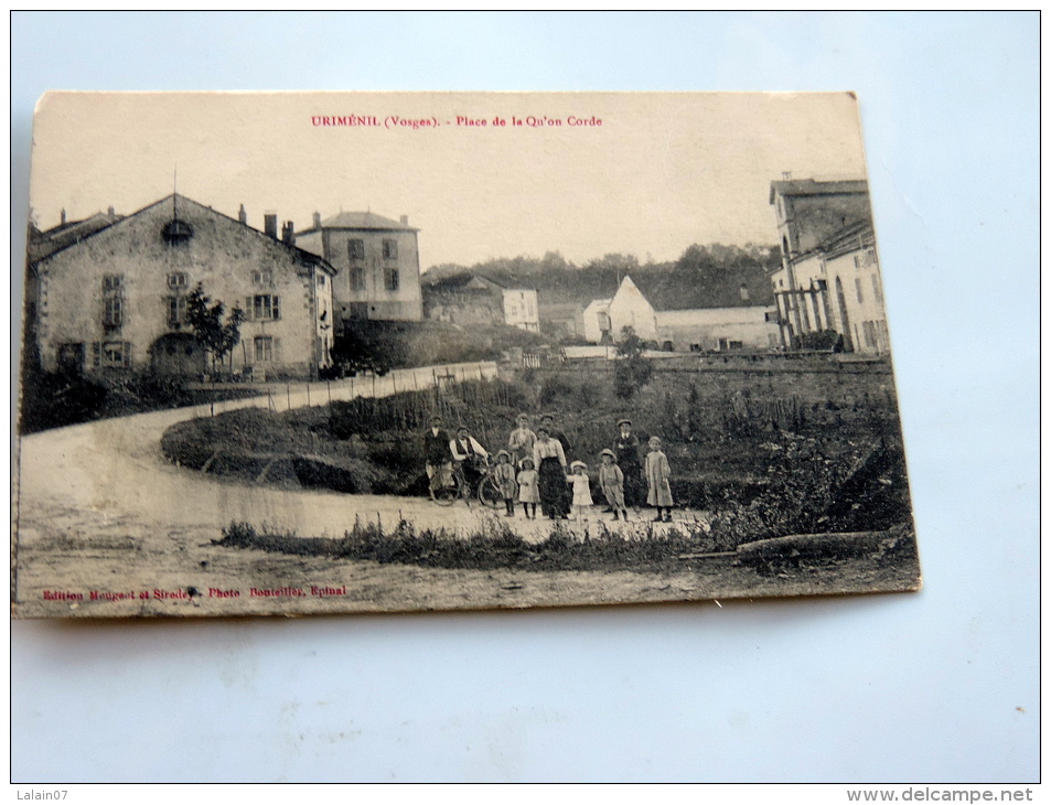 Carte Postale Ancienne : URIMENIL : Place De La Qu´on Corde, Animé - Urimenil