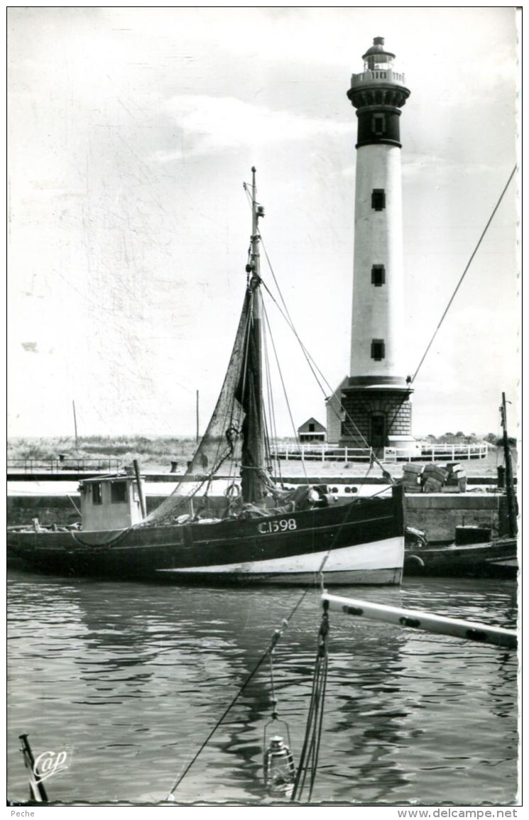 N°253 E -cpsm Riva Bella -bateau De Pêche Et Phare- - Fishing Boats