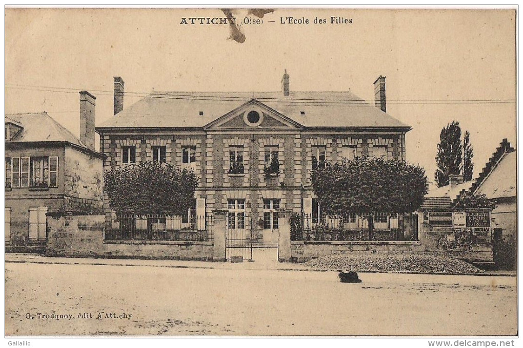 ATTICHY L'ECOLE DES FILLES - Attichy