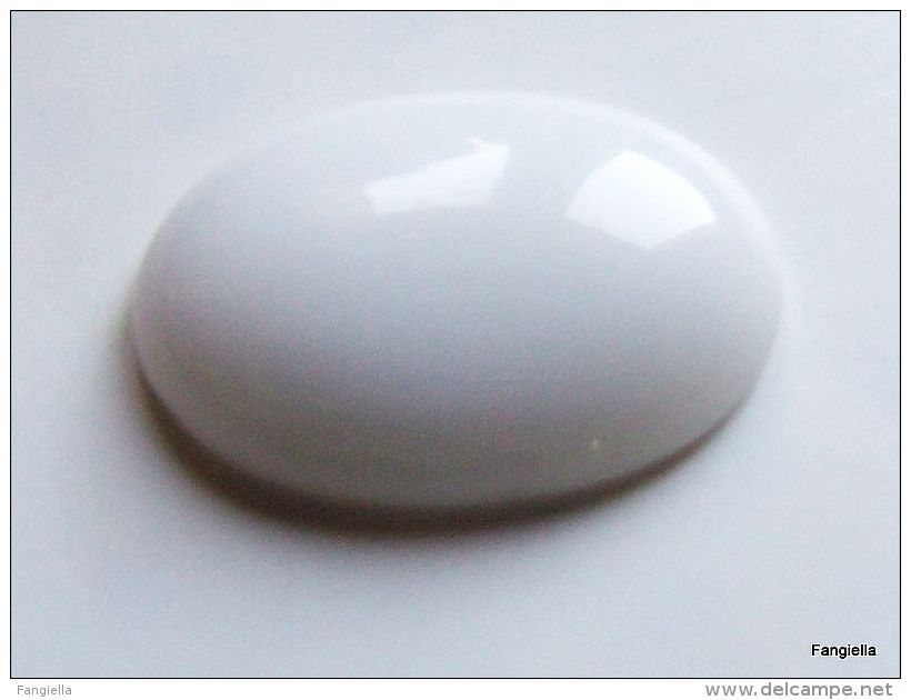 Cabochon Ovale Jade Blanc Pierre Semi-précieuse Environ 25x18x6mm  Une Très Jolie Pierre à Décliner Selon Votre Goût! - Pearls