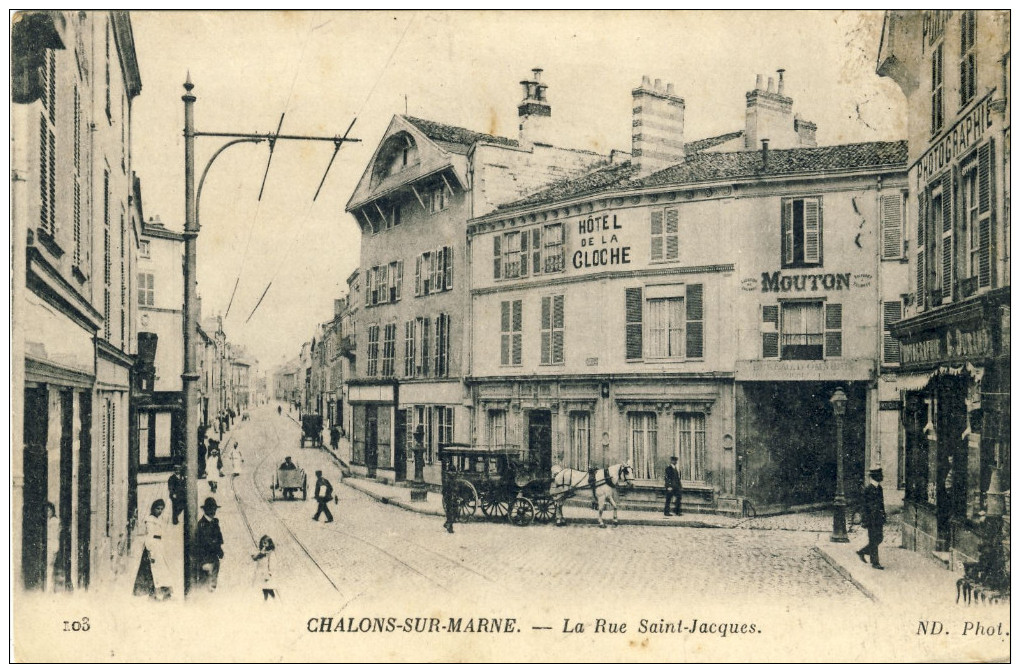 CHALONS-SUR-MARNE -- LA  RUE  SAINT-JACQUES      Legers Petits Défauts - Châlons-sur-Marne