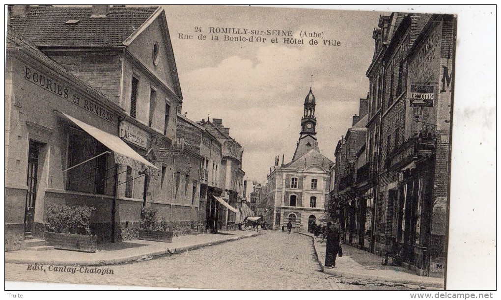 ROMILLY-SUR-SEINE RUE DE LA BOULE D´OR ET HOTEL DE VILLE - Romilly-sur-Seine