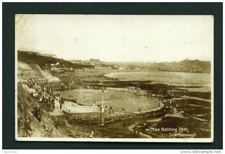 ENGLAND  -  Scarborough  The Bathing Pool  Used Vintage Postcard As Scans - Scarborough