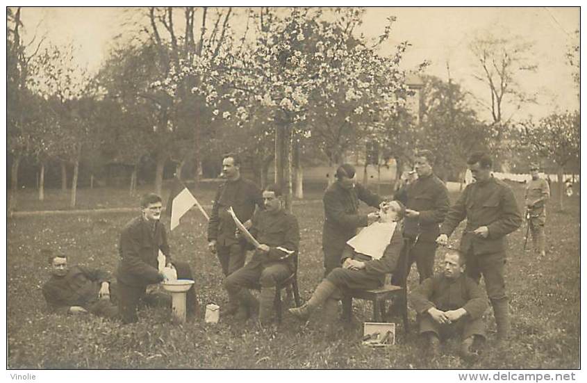 A-16 7037 :  SOLDATS CARTE PHOTO  OTTENBACH  16 AVRIL 1916 LE BARBIER - Ottenbach