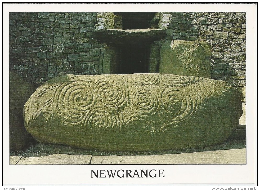 IL.- Ierland. Newgrange. Newwgrange Tomb Co. Meath. 2 Scans. - Meath