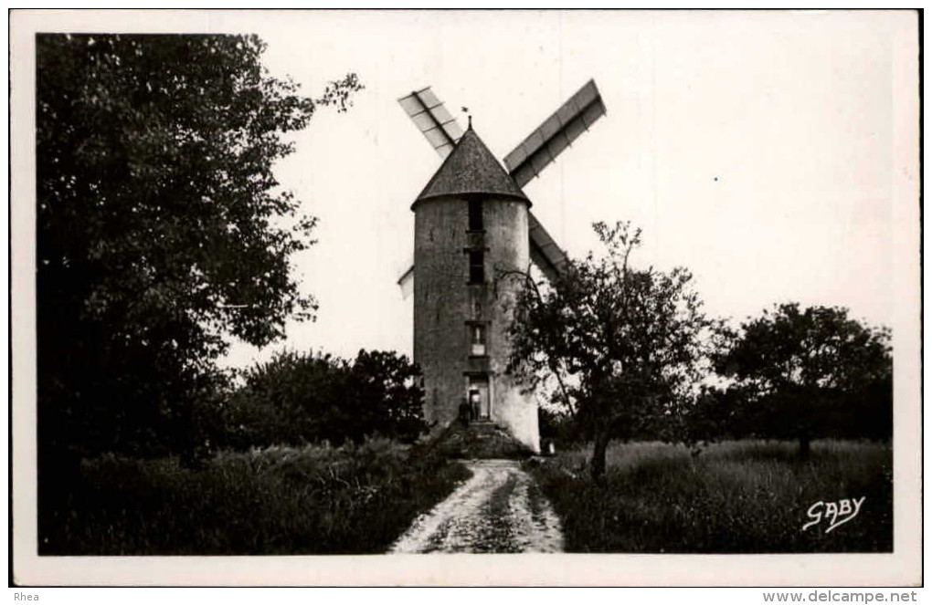 44 - DERVAL - Moulin à Vent - Derval