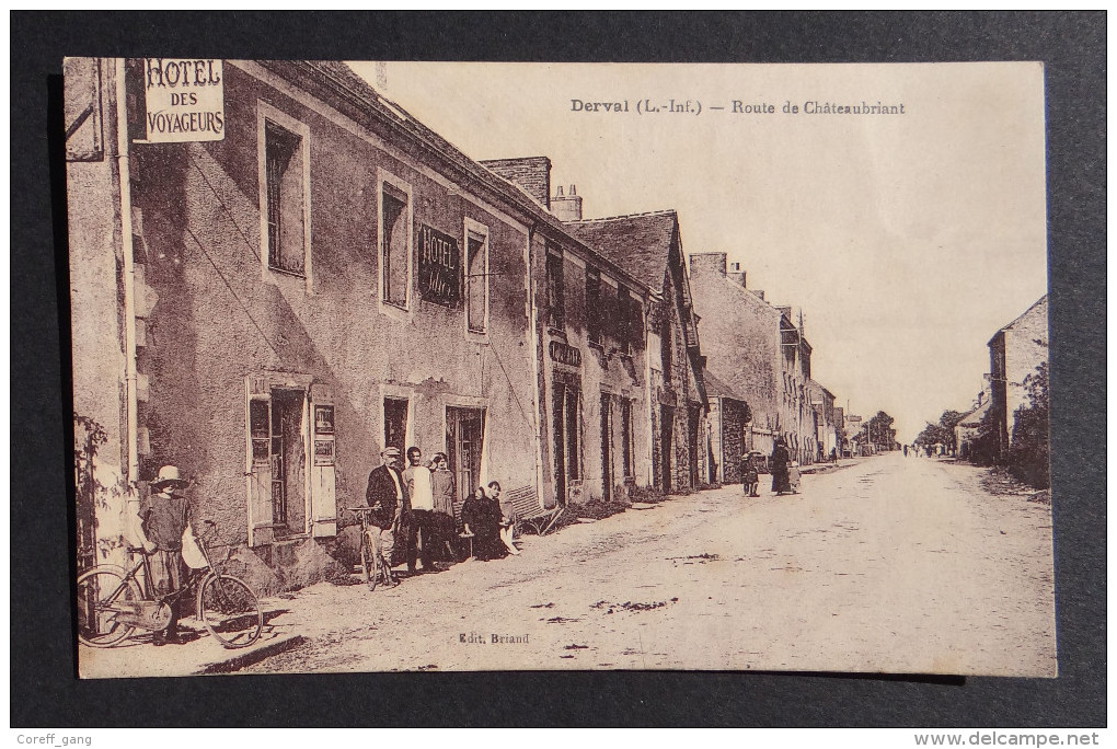 DERVAL - Route De Chateaubriant - Hotel Des Voyageurs - Vélo Cycliste - Animée - Derval