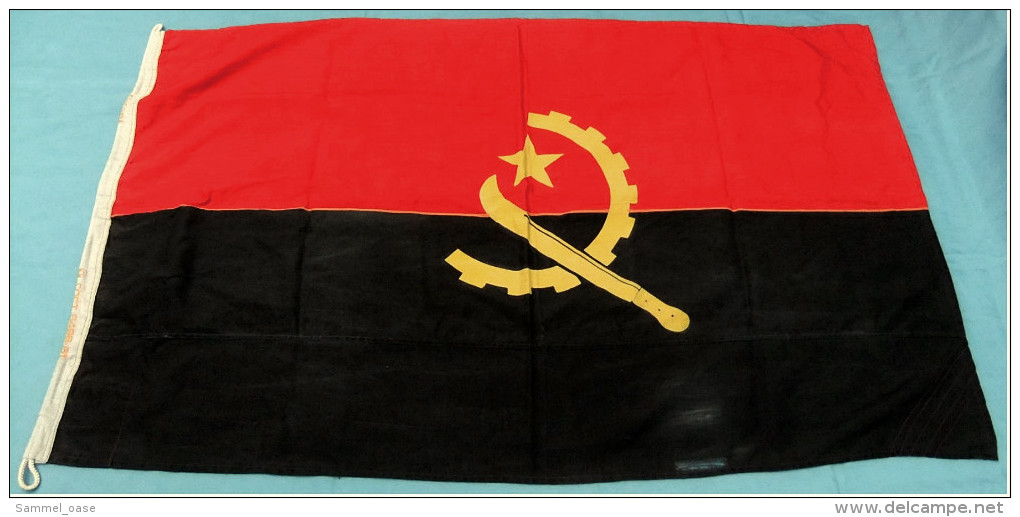 Original Schiffs-Flagge Angola  -  Von 1987  -  Material : Baumwolle  -  Ca. 140 X 80 Cm - Sonstige & Ohne Zuordnung