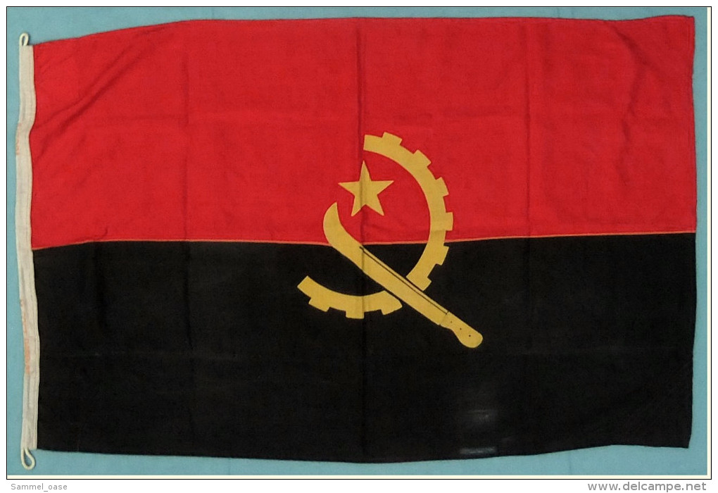 Original Schiffs-Flagge Angola  -  Von 1987  -  Material : Baumwolle  -  Ca. 140 X 80 Cm - Sonstige & Ohne Zuordnung