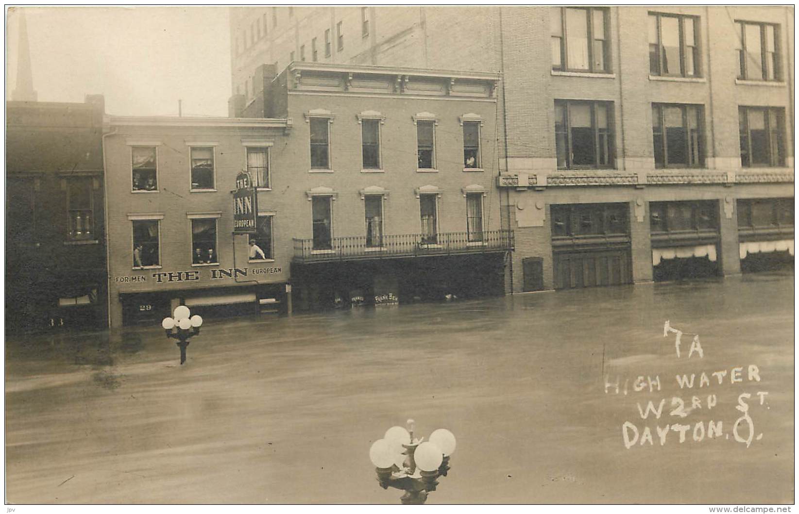 HIGH WATER . W 2RD St . DAYTON . O . PHOTO CARD . - Dayton