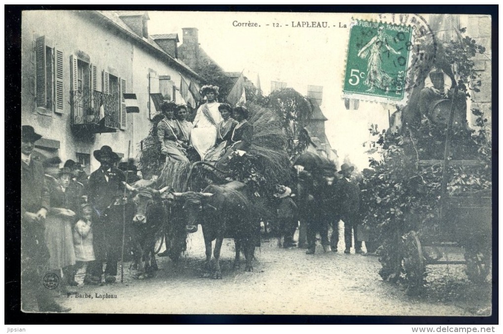 Cpa Du 19 Lapleau --  La Cavalcade   LIOB71 - Autres & Non Classés