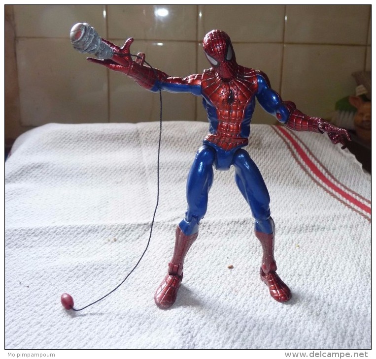 Figurine MARVEL Spider Man Hasbro 2006 / 16 Cm / AVEC ARME TBE - Spider-Man