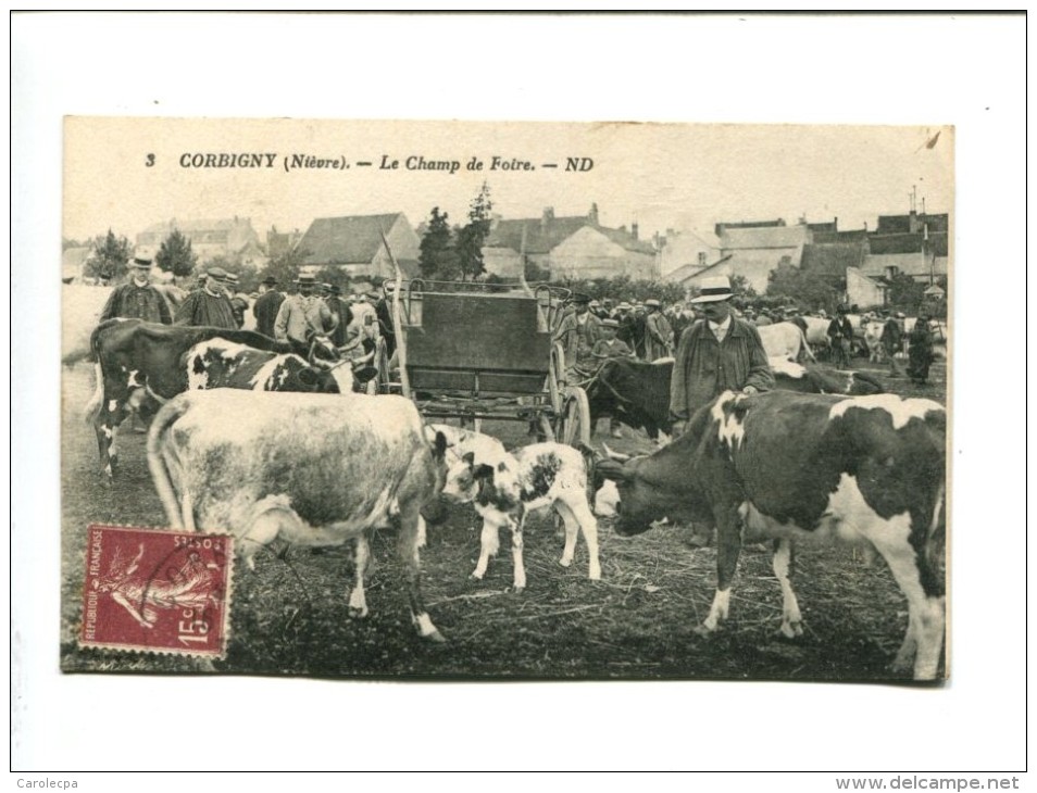 CP - CORBIGNY (58) LE CHAMP DE FOIRE - Corbigny