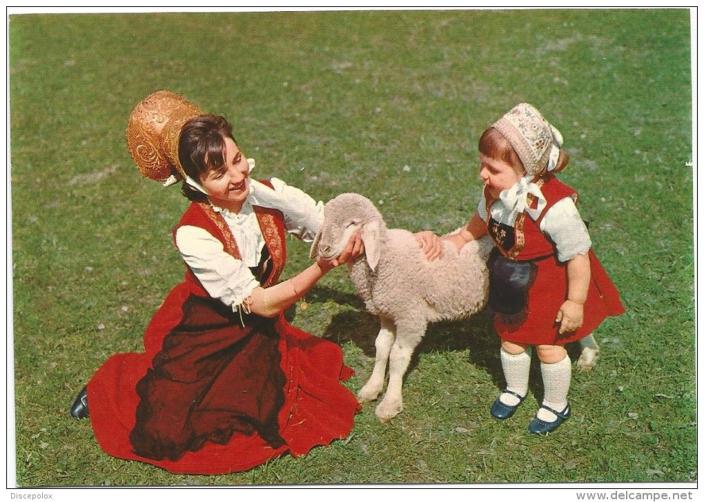 O3476 Folklore - Costumi Di Gressoney (Aosta) - Ragazza Girl Femme - Bambino Enfant Children / Non Viaggiata - Costumi