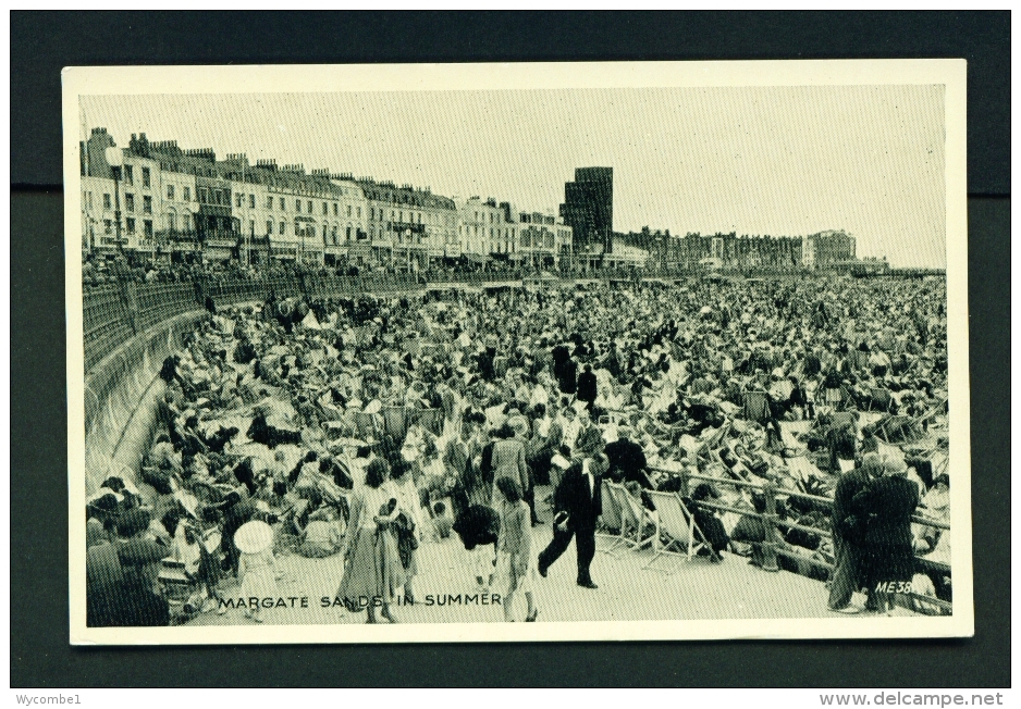 ENGLAND  -  Margate  Sands In Summer  Unused Vintage Postcard - Margate