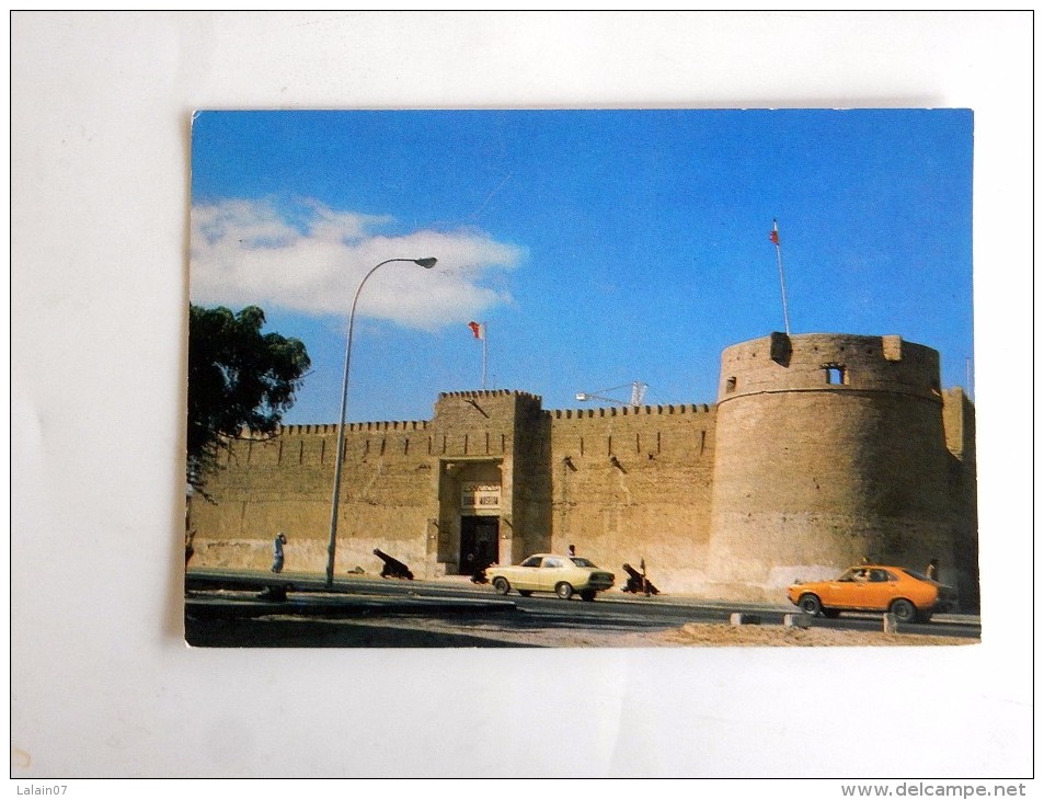 Carte Postale Ancienne : Emirats Arabes Unis , U.A.E. : DUBAI Museum, Cars - United Arab Emirates