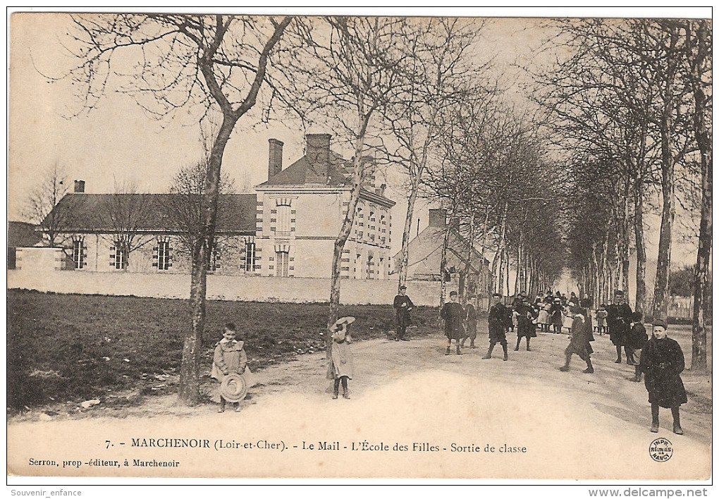 CPA Marchenoir Le Mail L'Ecole Des Filles Sortie De Classe  41 Loir Et Cher - Marchenoir