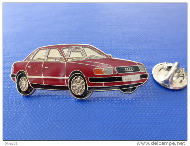 Pin´s Automobile - Audi 100 Rouge Grenat Bordeaux - Voiture Allemande (JE6) - Audi